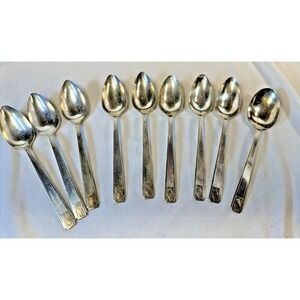 8 Vintage Community Plate Art Deco Silverware Spoons Dessert Teaspoons